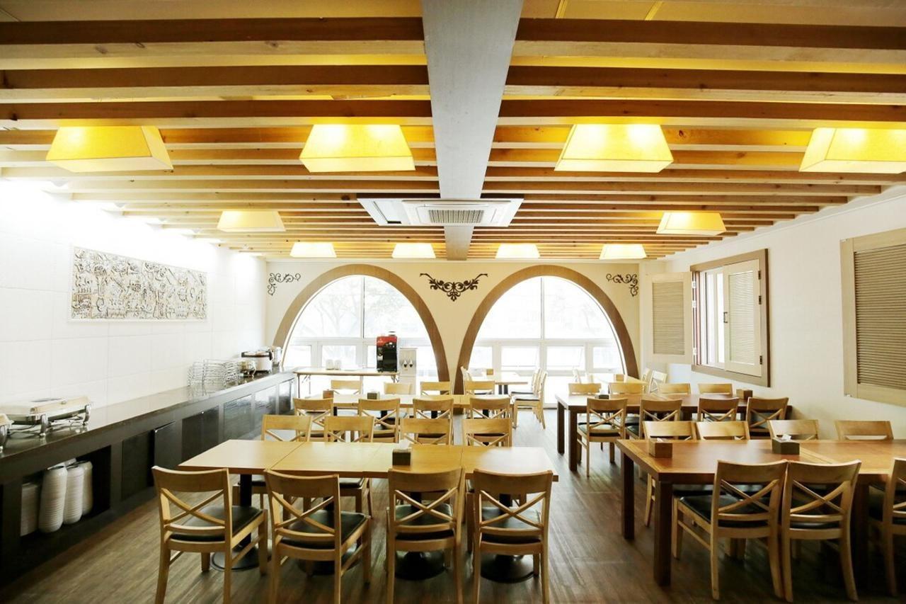 Jeju Airport Hotel Exteriör bild