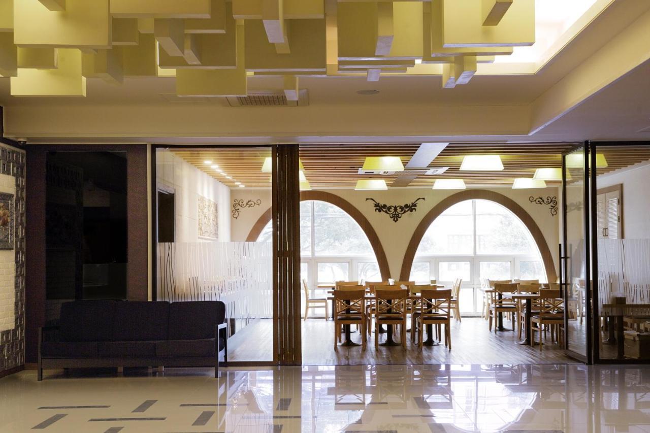 Jeju Airport Hotel Exteriör bild