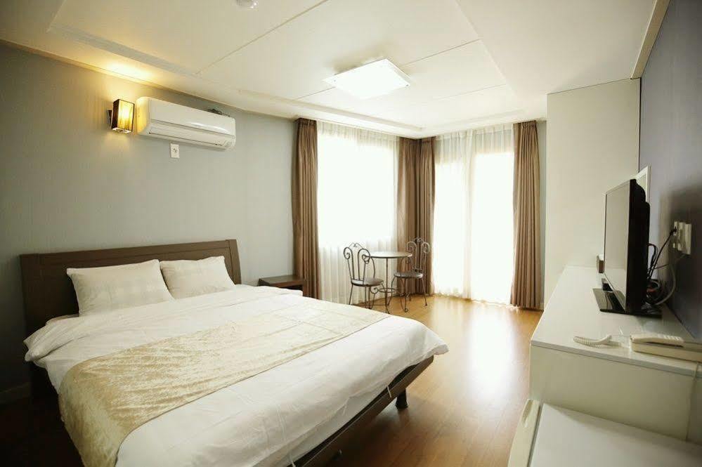 Jeju Airport Hotel Exteriör bild