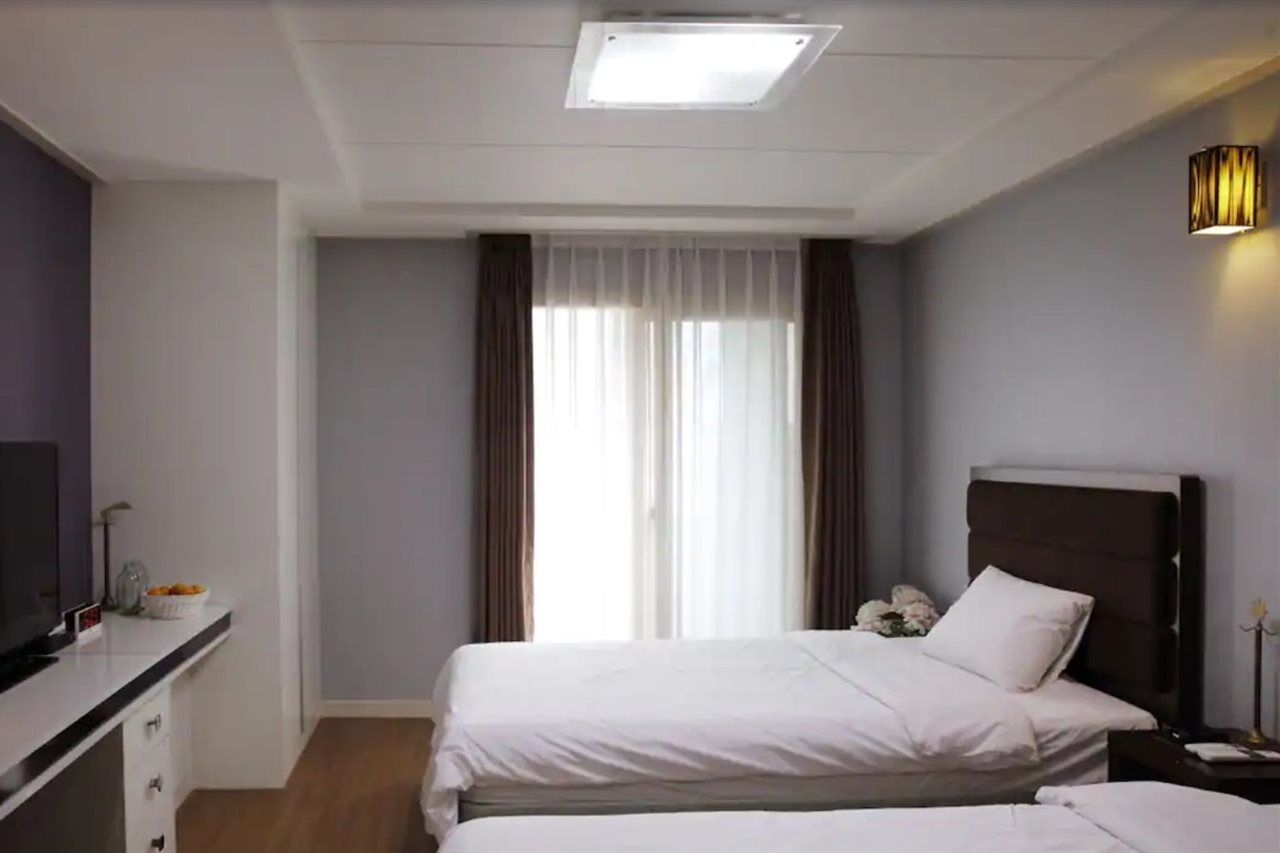 Jeju Airport Hotel Exteriör bild